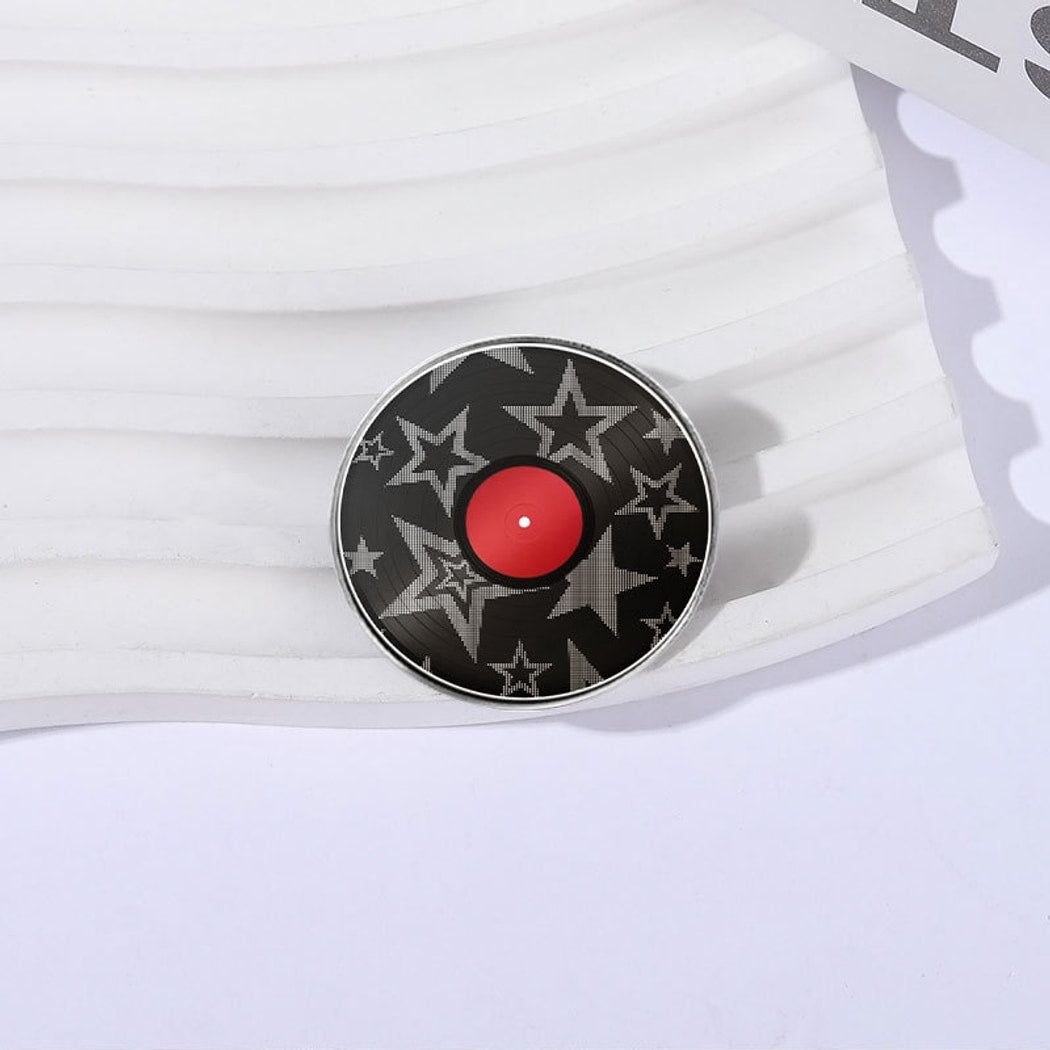 Pinori - Round Statement Star Pattern Pin