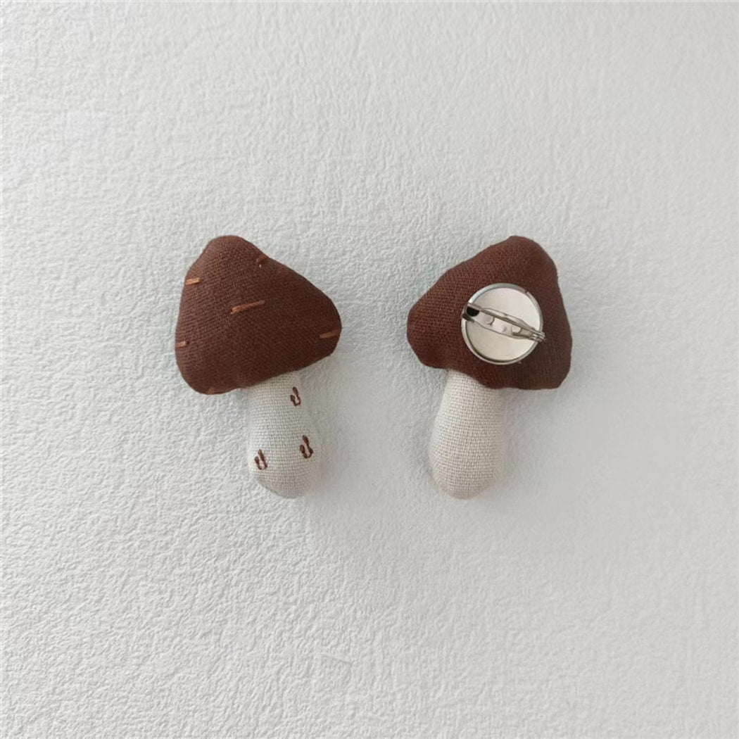 Pinori - Cute Mushroom Motif Decorative Pin