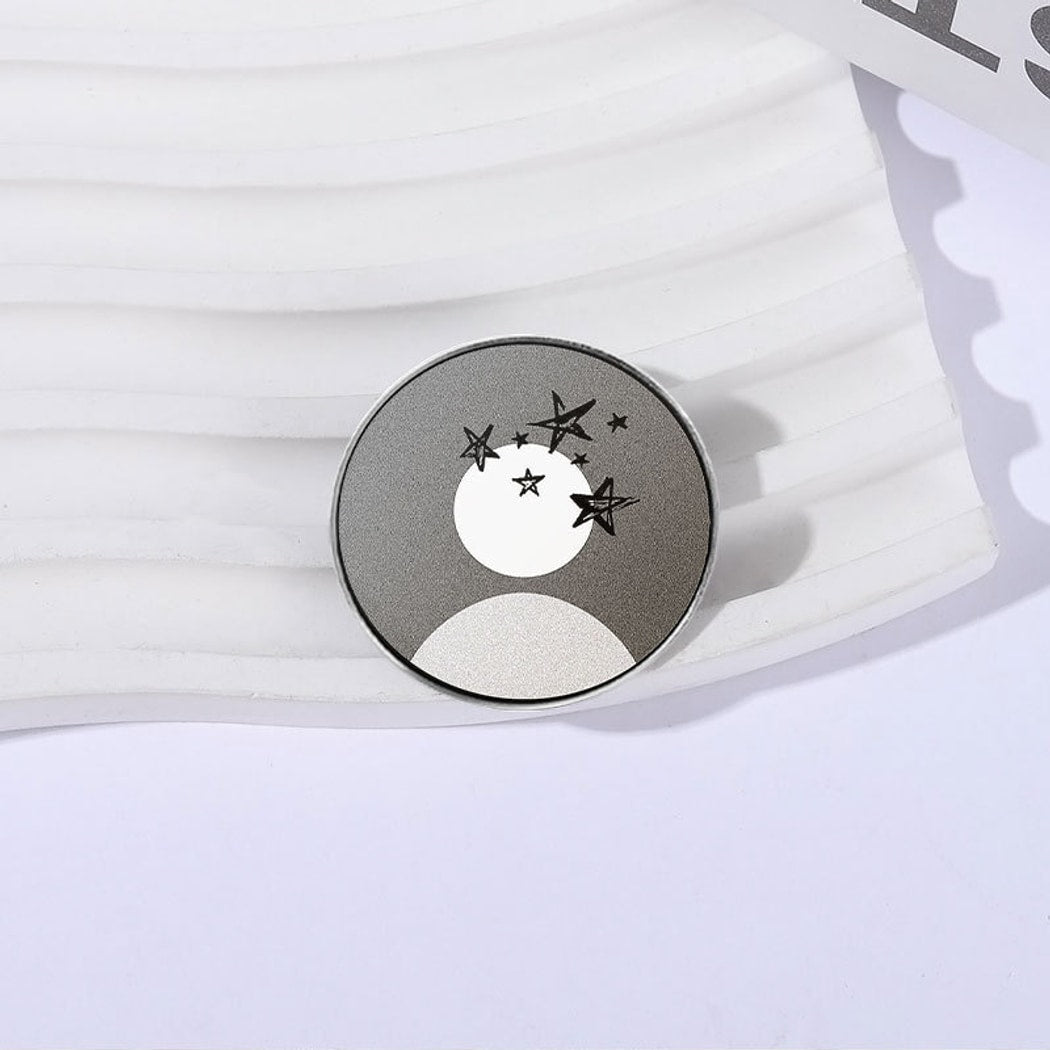 Pinori - Gray Tones Graphic Star Fashion Pin