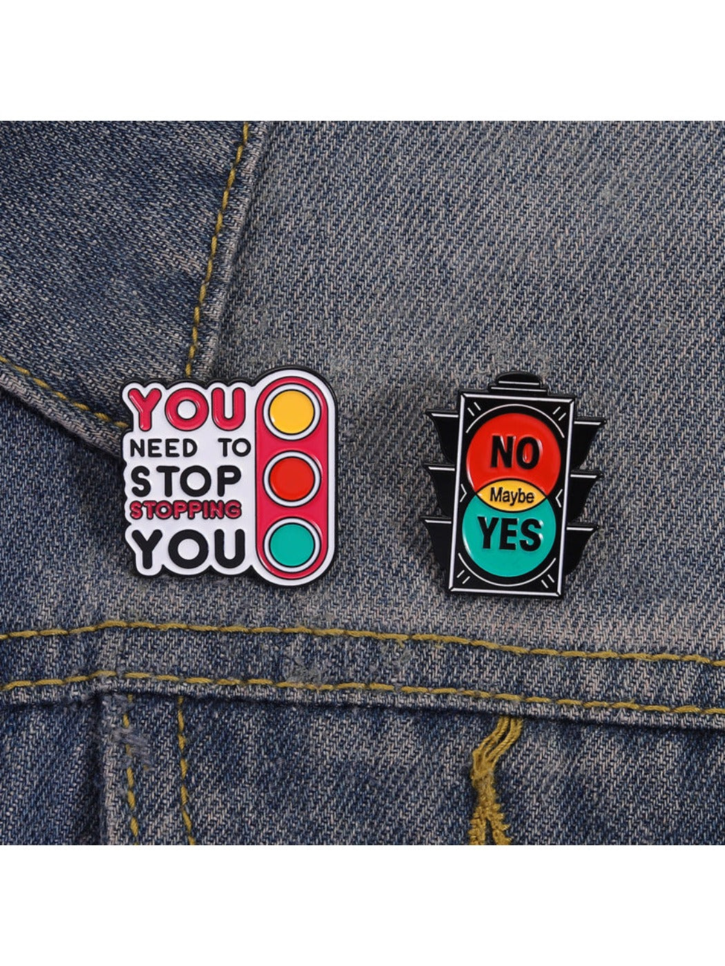Pinori - Fun Traffic Light Brooch