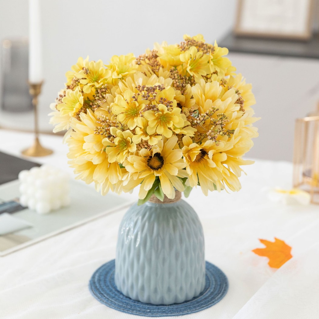 Roselle - Decorative Artificial Daisy Flower Bouquet