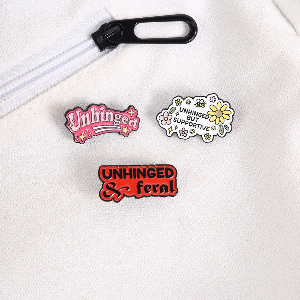 Pinori - Retro English Letter Decorative Fashion Brooch