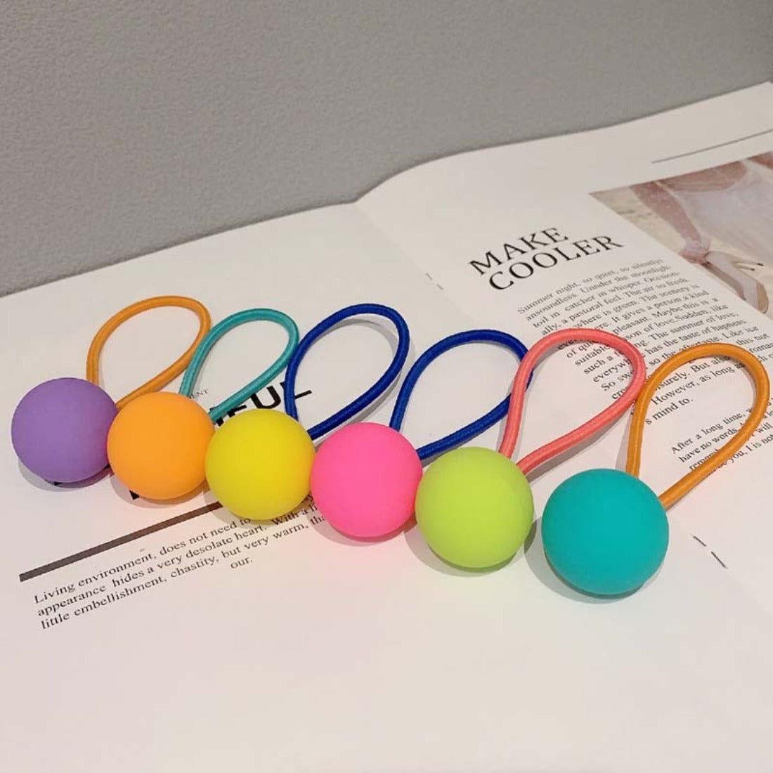 Cico - Candy-Colored Fluorescent Ball Hair Tie