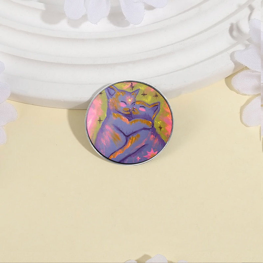 Pinori - Artful Hugging Kitten Motif Pin