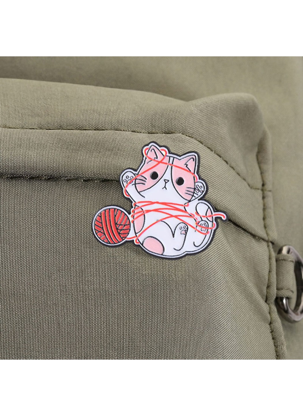 Pinori - Cute Cartoon White Kitten Tangled in Yarn Pin Brooch Badge