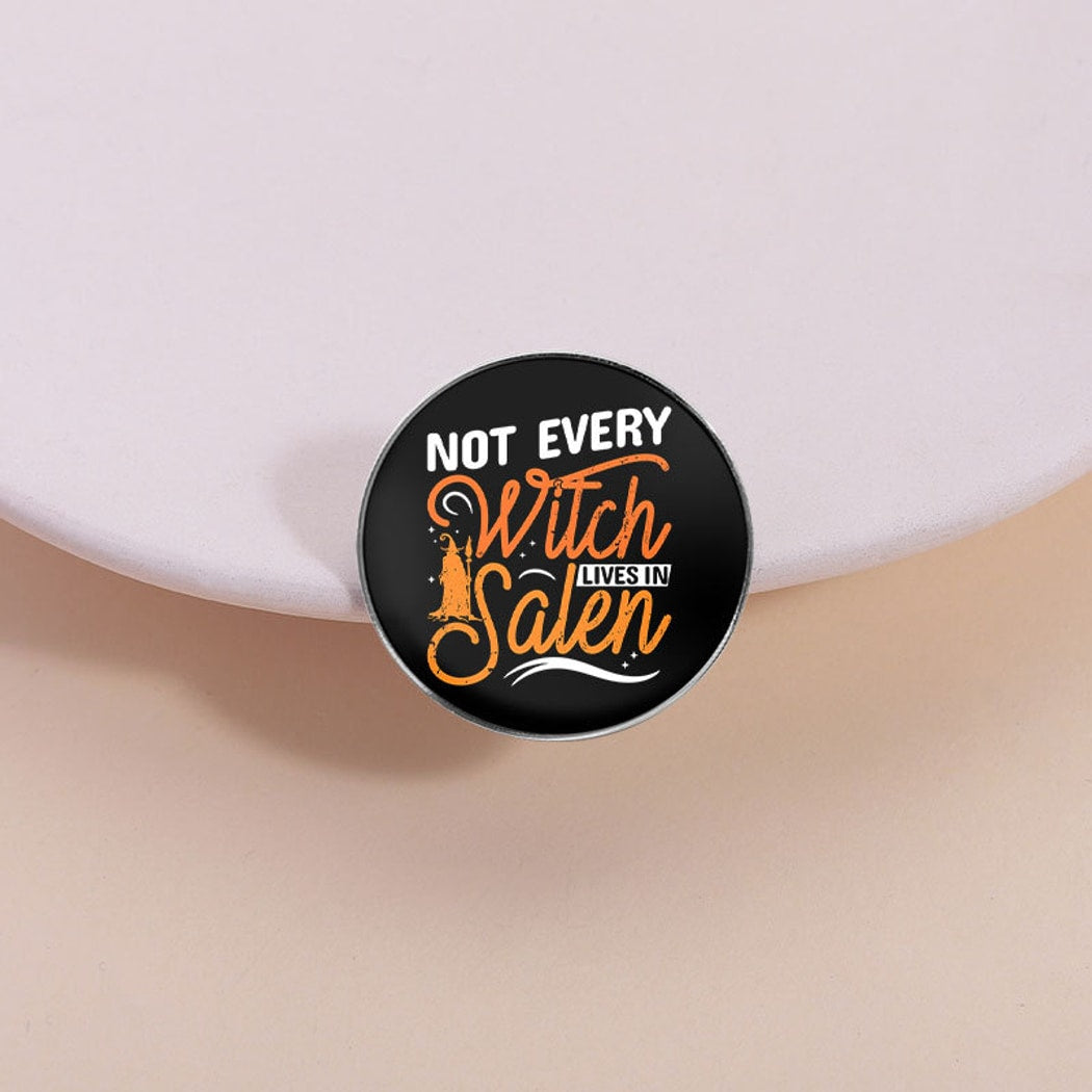 Pinori - Minimal Round Clothing Accent Pin