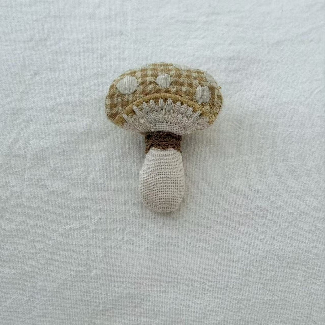 Pinori - Sweet Flower and  Mushroom Pin