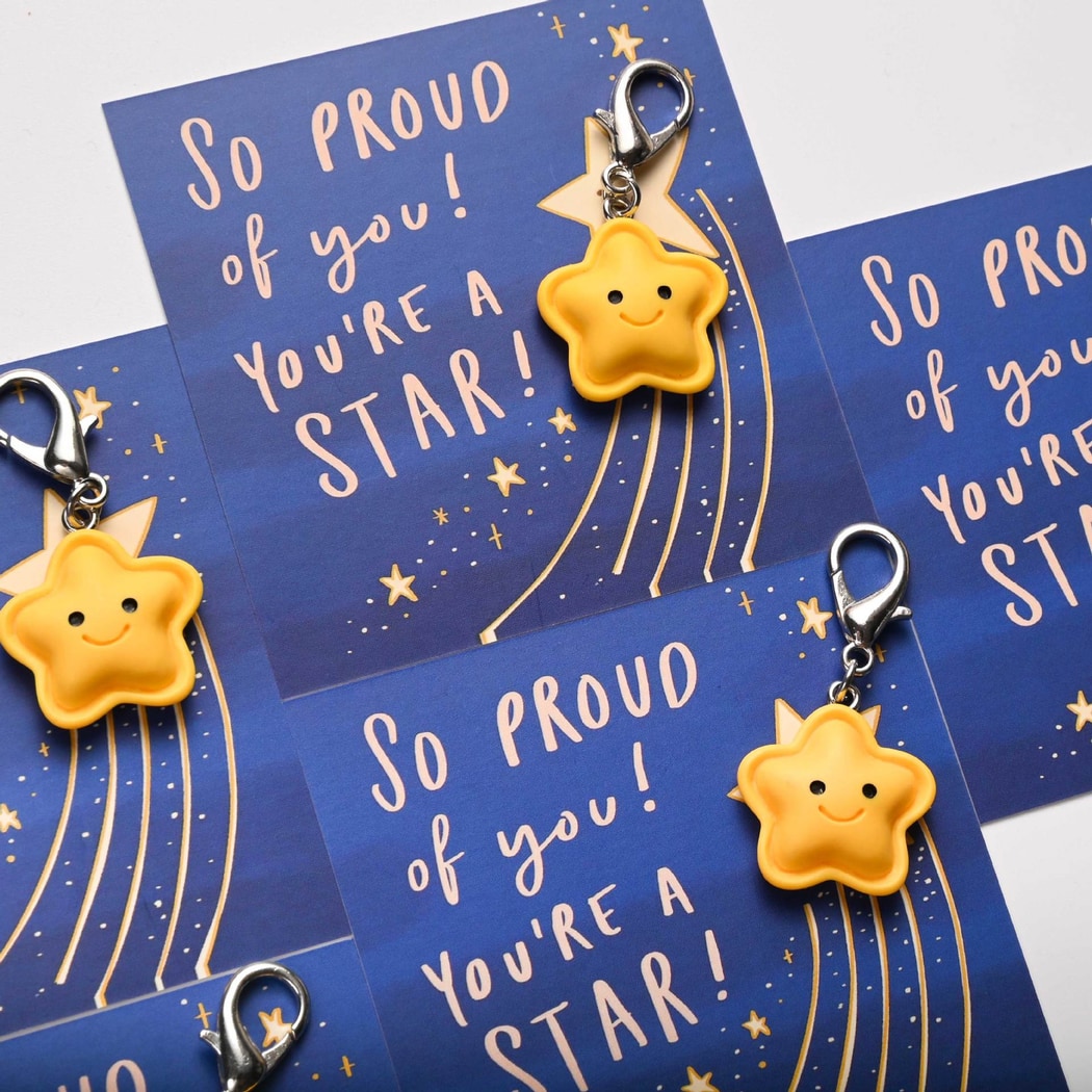 Taphug - Pocket Hug Smiley Face Star Keychain