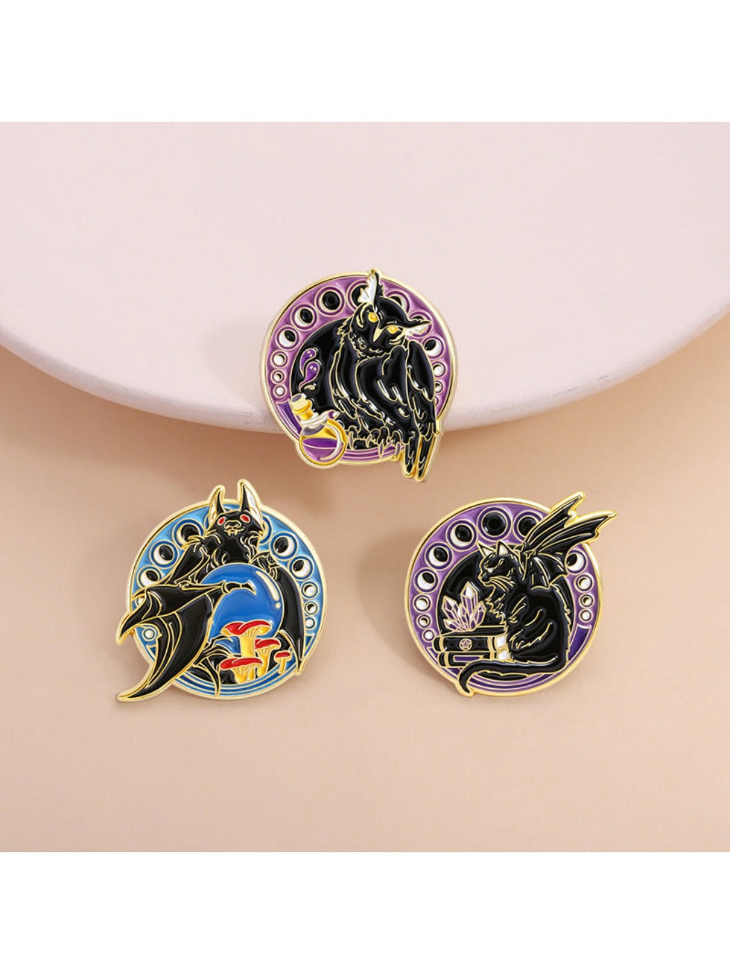Pinori - Gothic Dark Animal Brooch