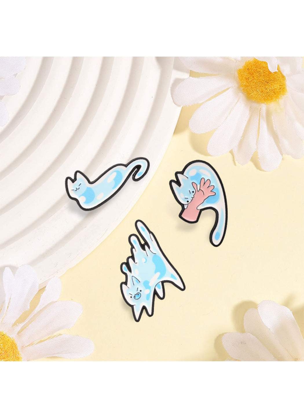 Pinori -  Cute Cartoon Funny Distorted Blue Kitten Pin Brooch Badge