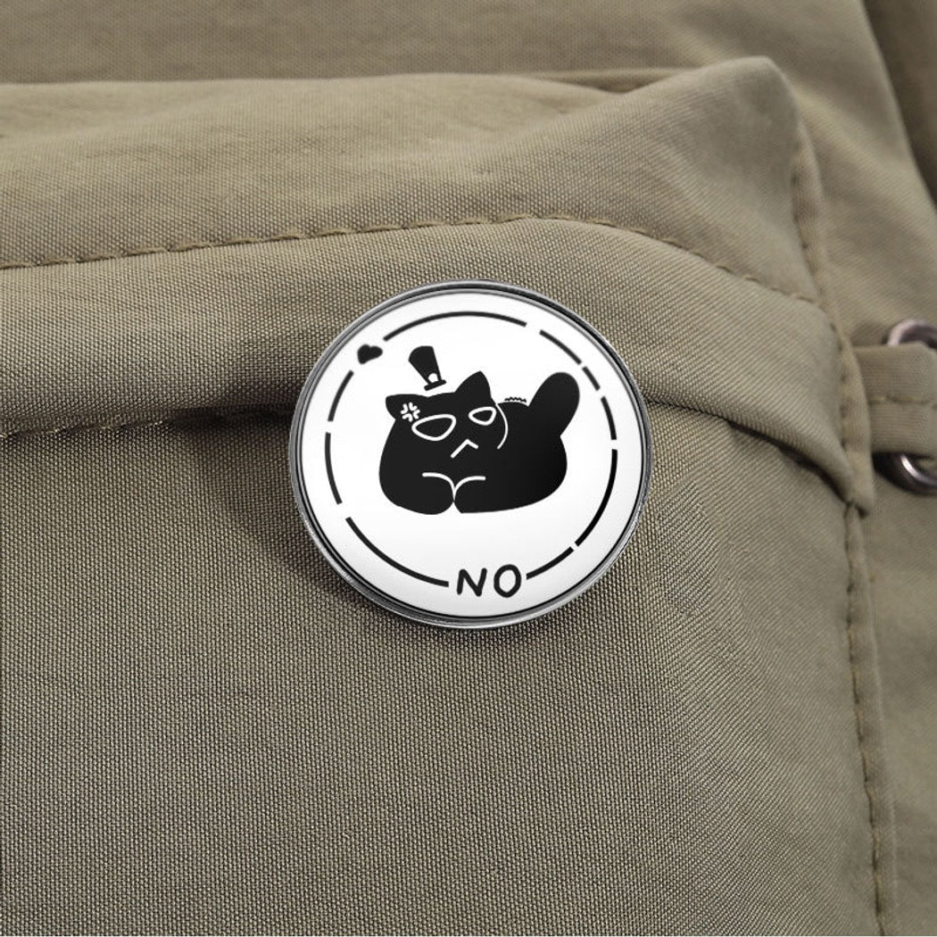 Pinori - Playful Character Motif Fashion Pin
