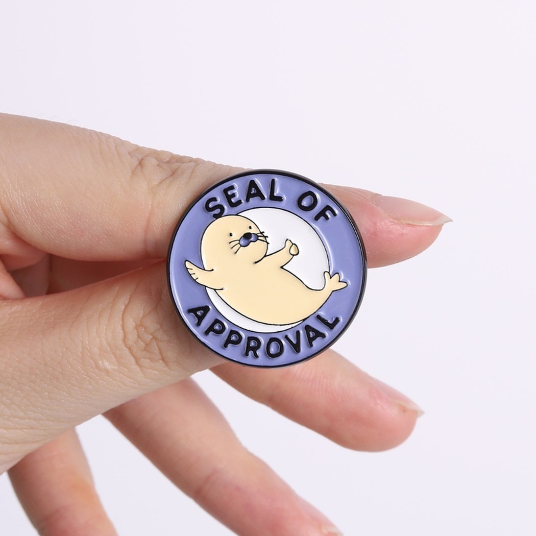 Pinori - Cartoon Seal Pin Brooch