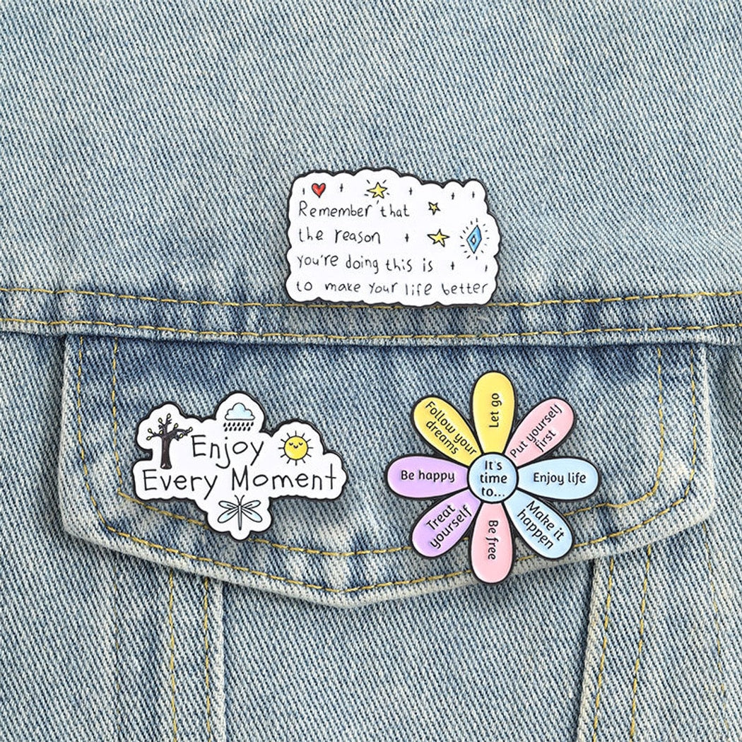 Pinori - Motivational Text Message Flower Pin