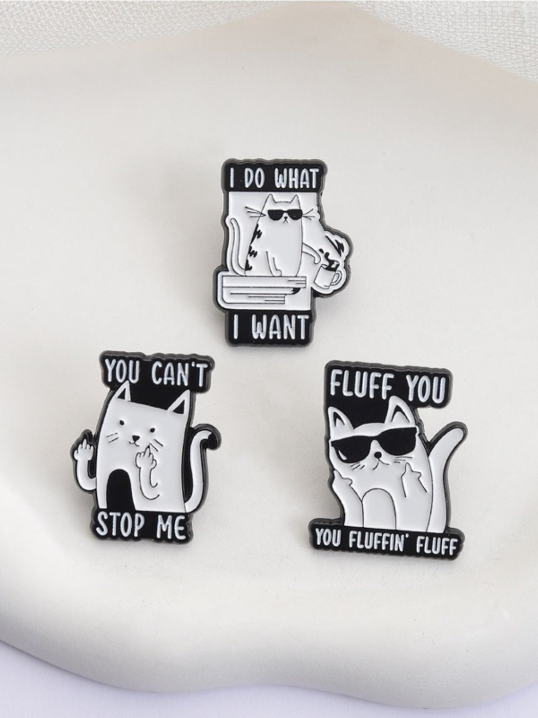 Pinori - Funny Cool Cat Brooch