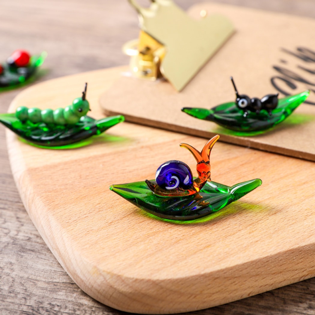 Glasira - Leaves and Insects Desk Ornament