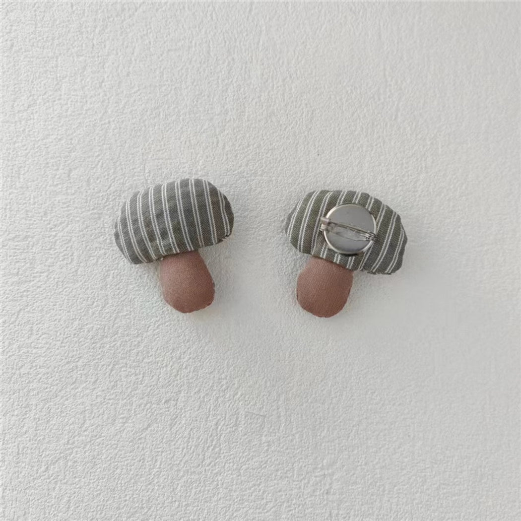 Pinori - Cute Mushroom Motif Decorative Pin