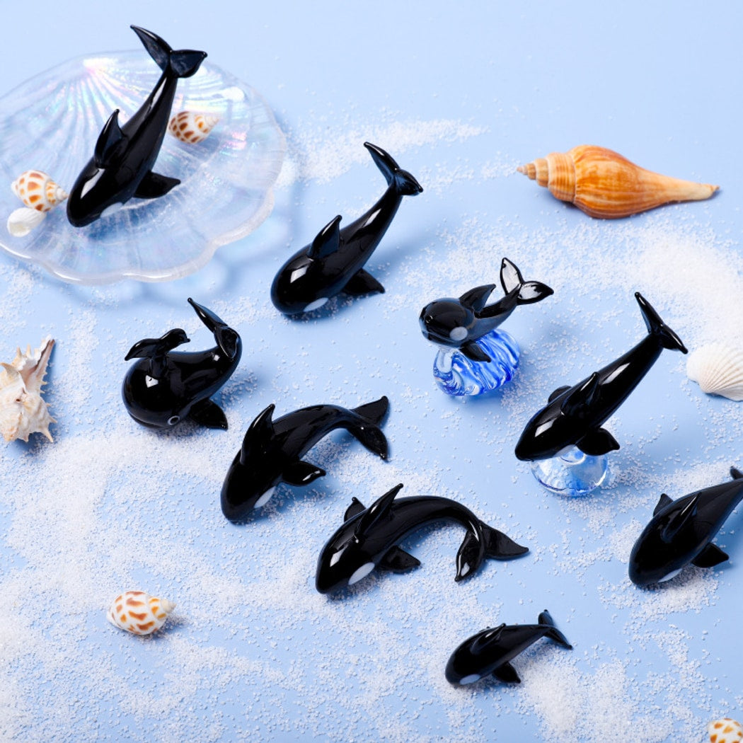 Glasira - Minimal Whale Display Ornament