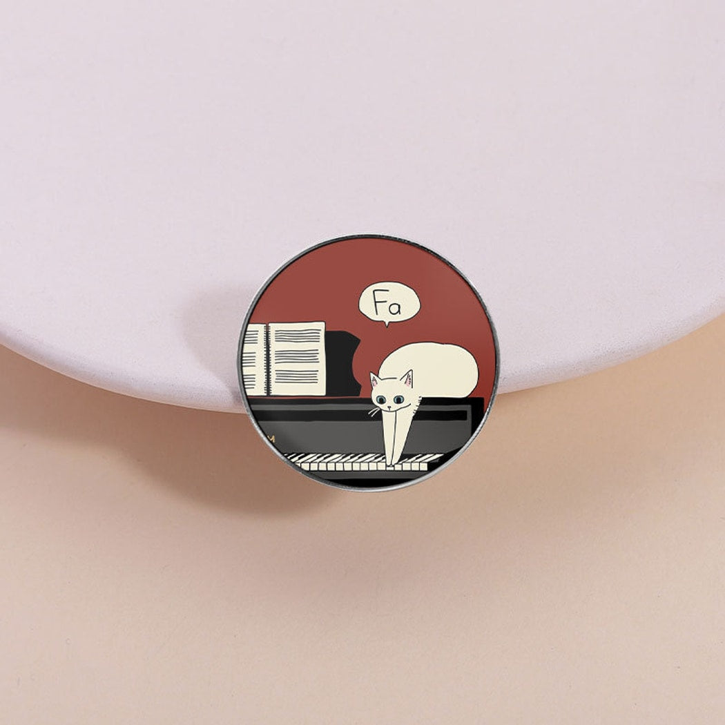 Pinori - Decorative Geometric Music Cat Brooch