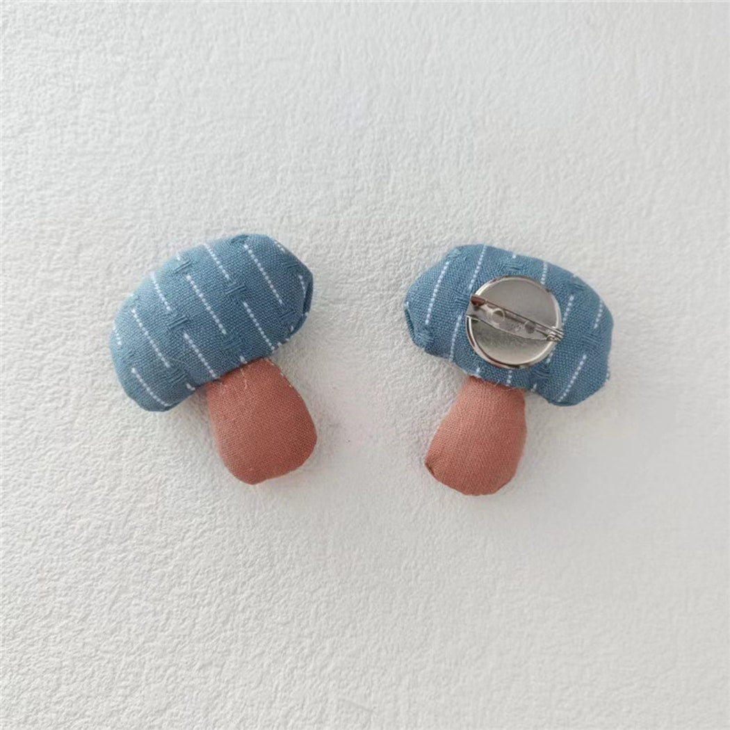 Pinori - Cute Mushroom Motif Decorative Pin
