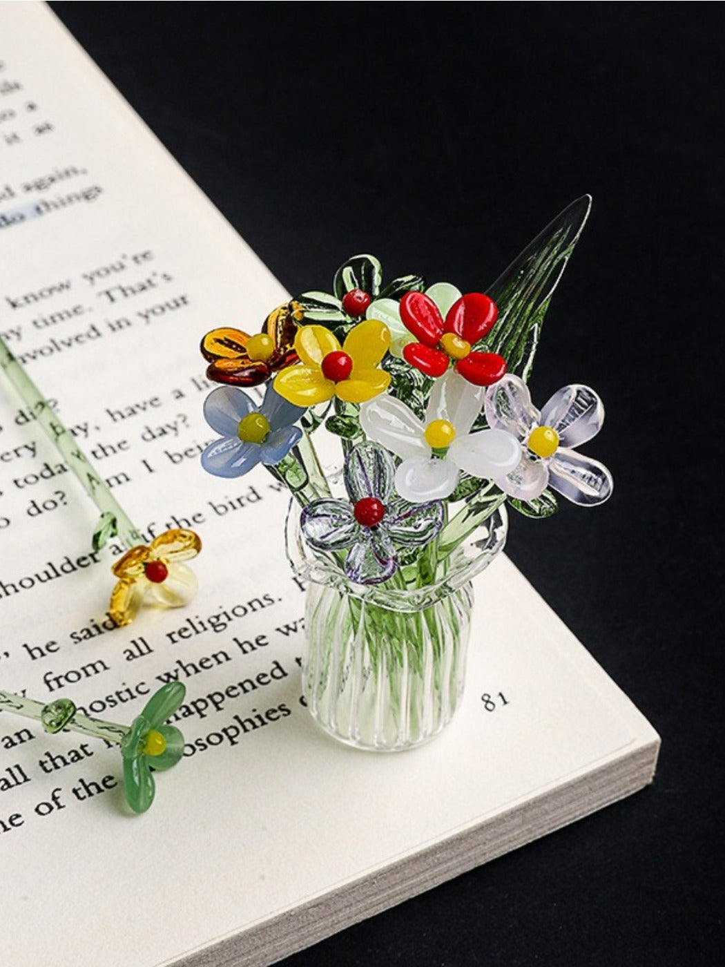 Group of Thimara mini glass flowers arranged in a small cluster