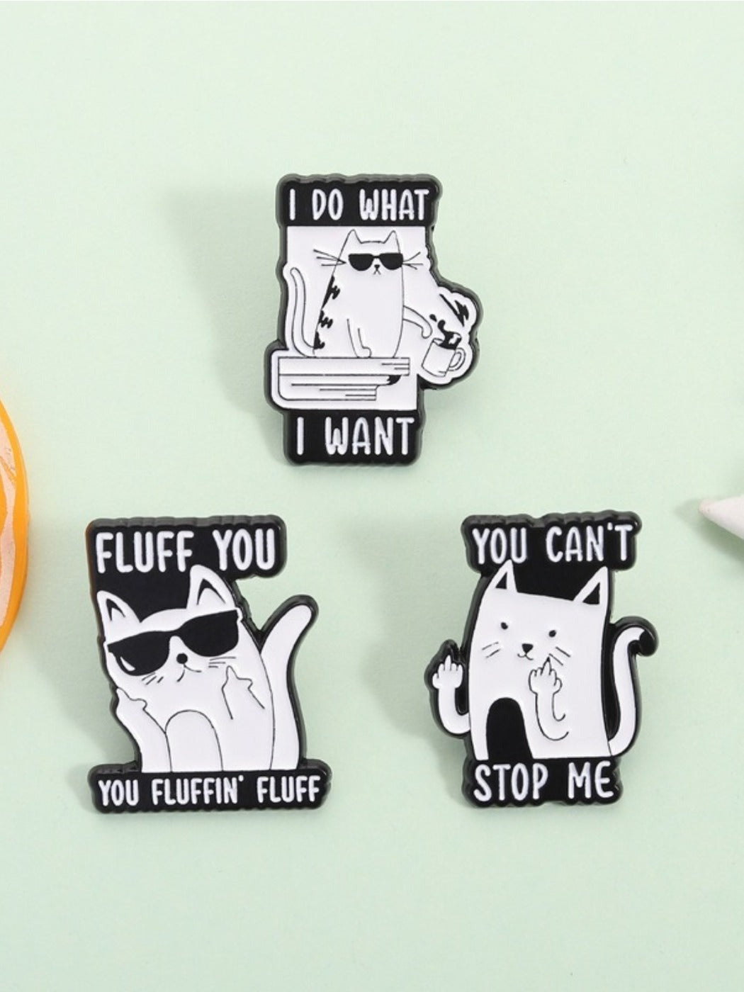 Pinori - Funny Cool Cat Brooch