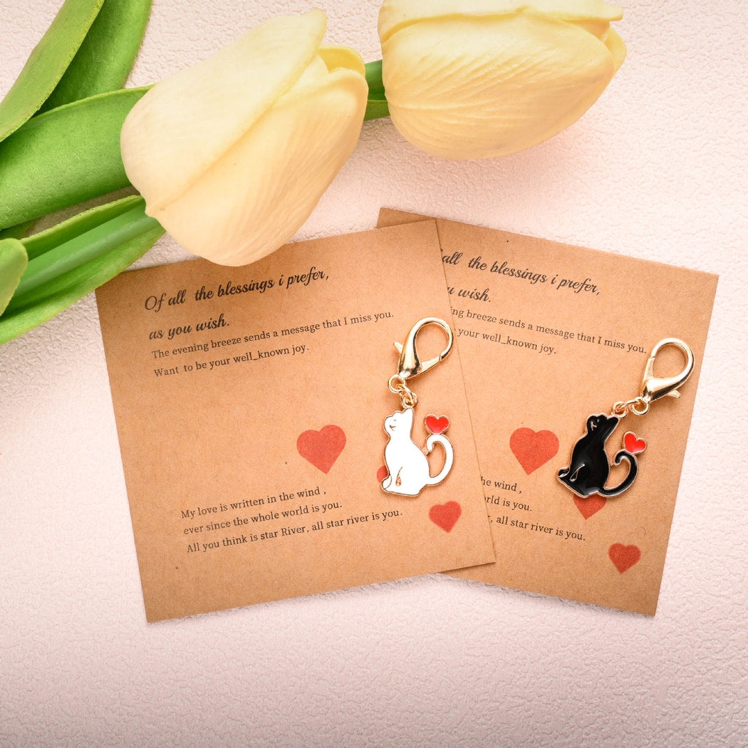 Taphug - Pocket Hug Cartoon Heart Cat Charm Keychain