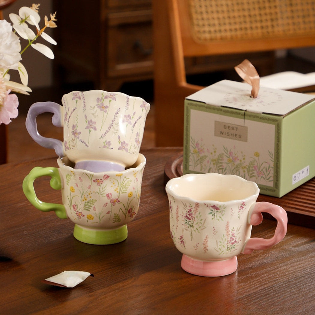Mivora - Elegant Floral Pattern Coffee Mug