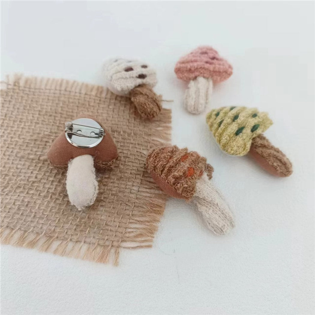 Pinori - Cute Mushroom Motif Decorative Pin