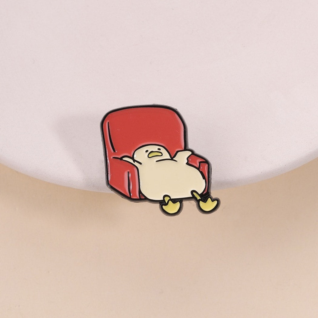 Pinori - Simple Couch Duck Character Accent Pin