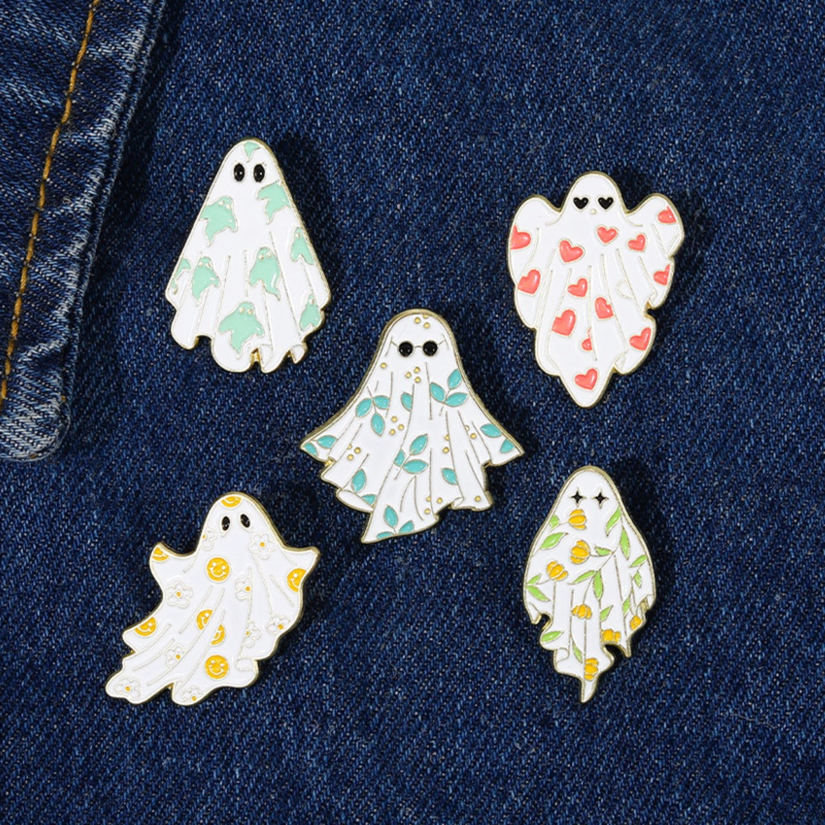 Ghostly Charm Alloy Pin