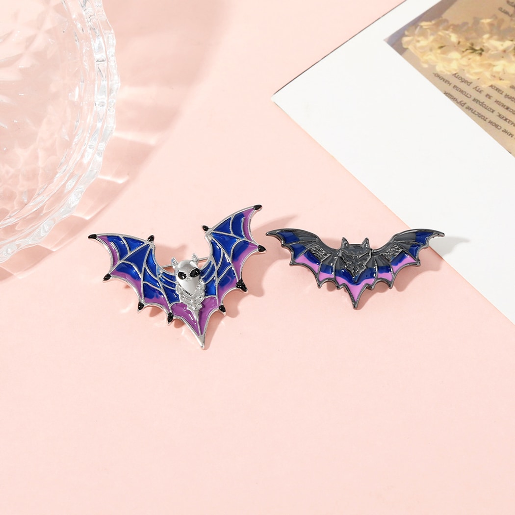 Pinori - Vintage Playful Halloween Bat Pin