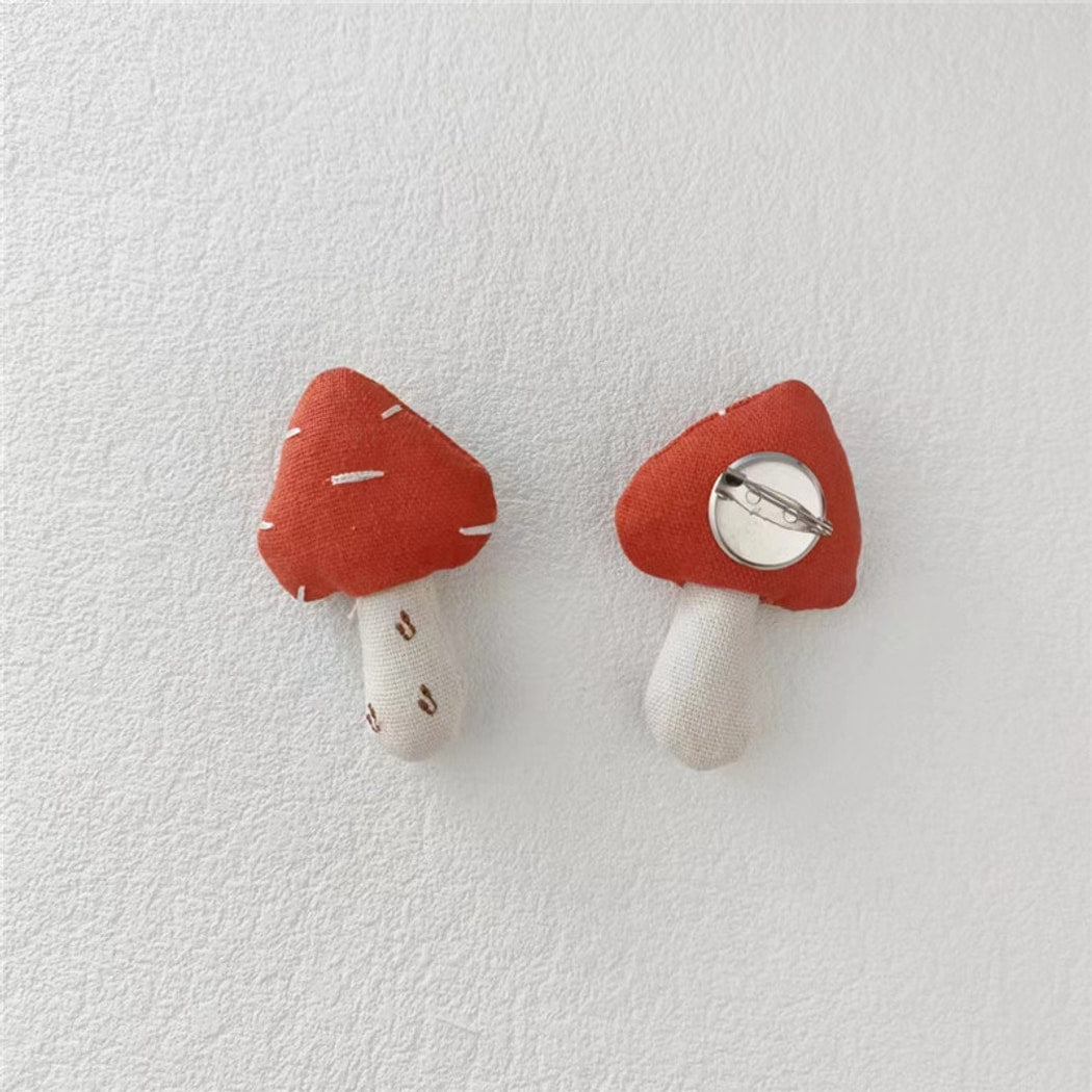 Pinori - Cute Mushroom Motif Decorative Pin