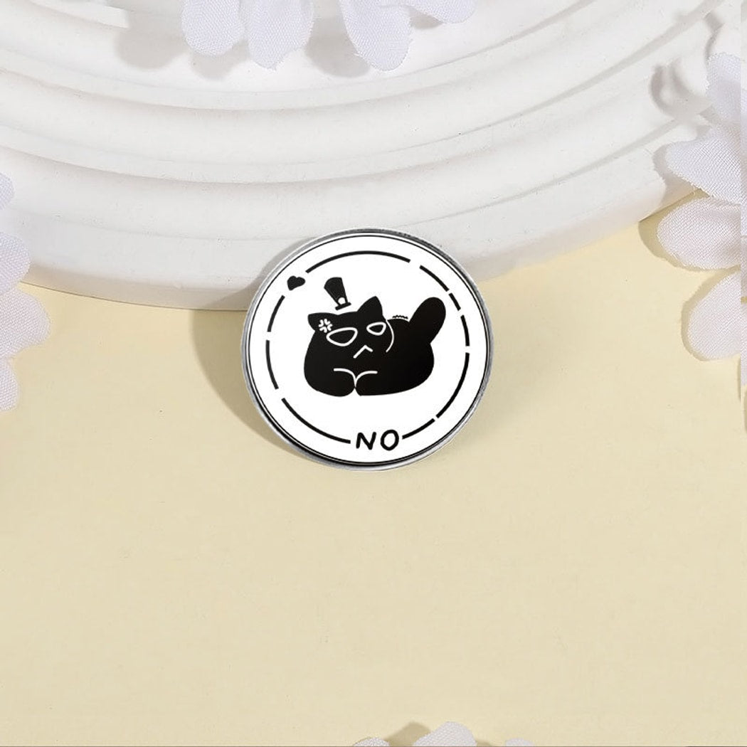 Pinori - Playful Character Motif Fashion Pin