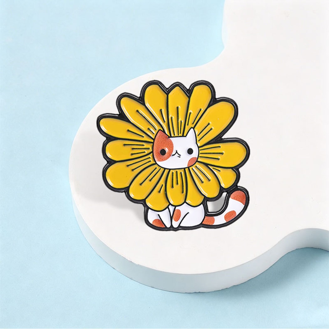 Pinori - Sunflower Cat Decorative Pin Brooch