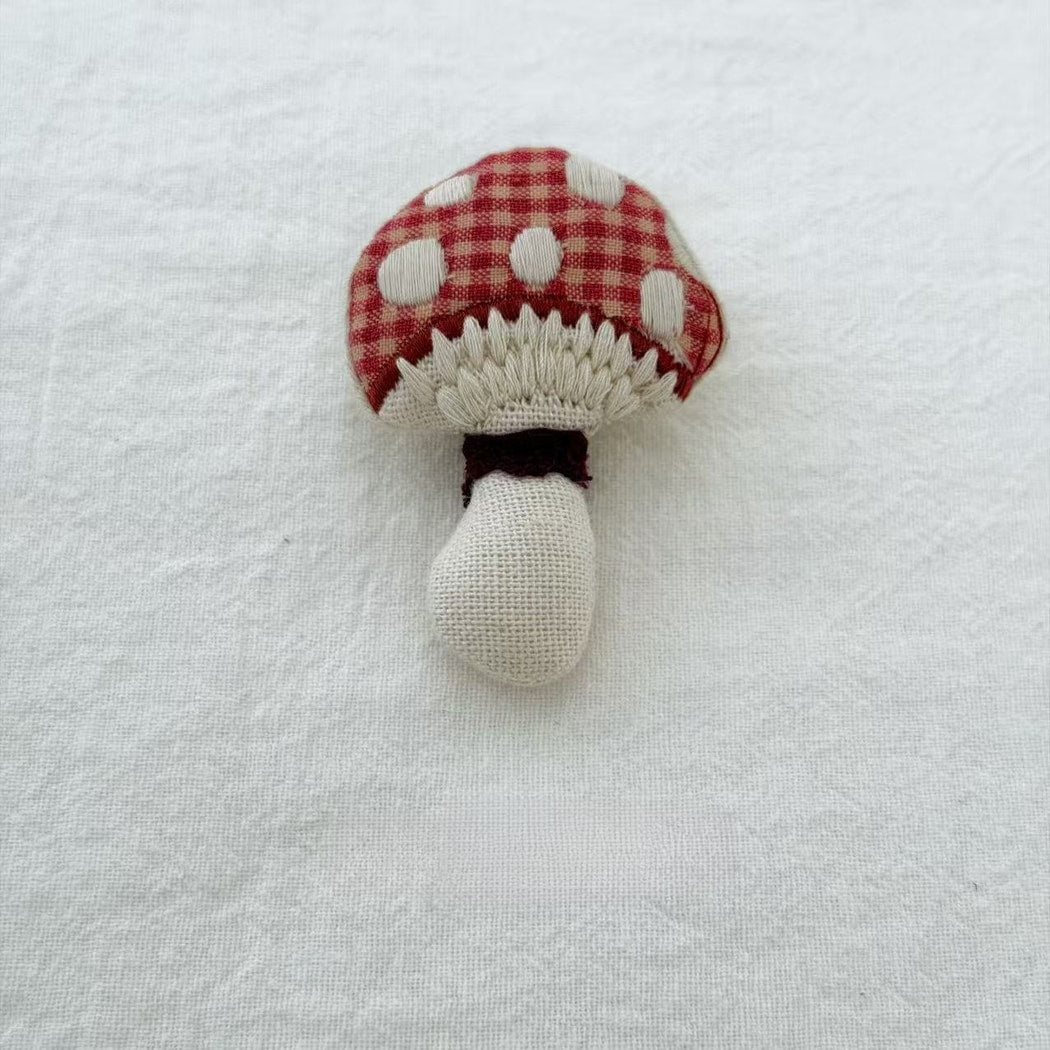 Pinori - Sweet Flower and  Mushroom Pin