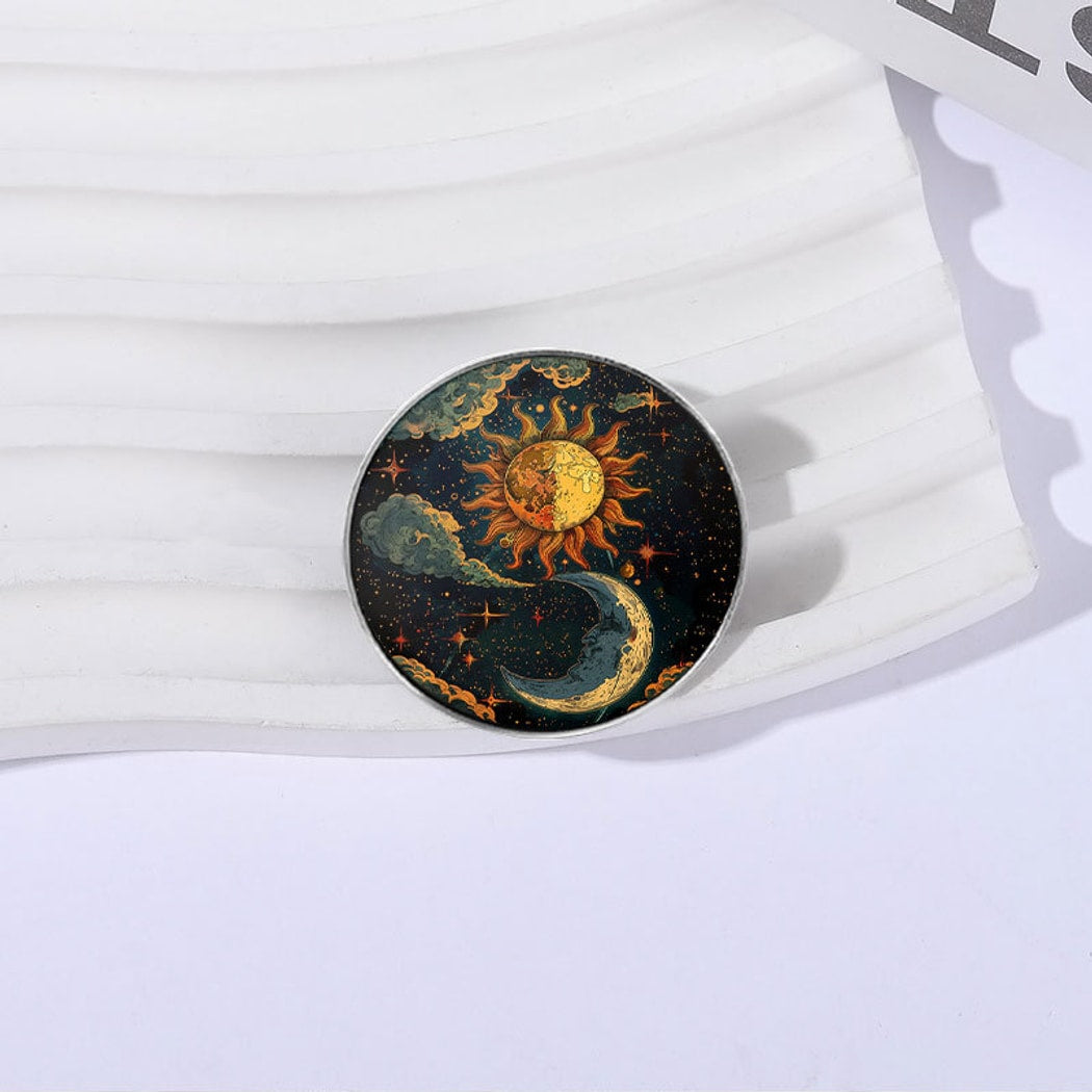 Pinori - Celestial Sun and Moon Round Pin