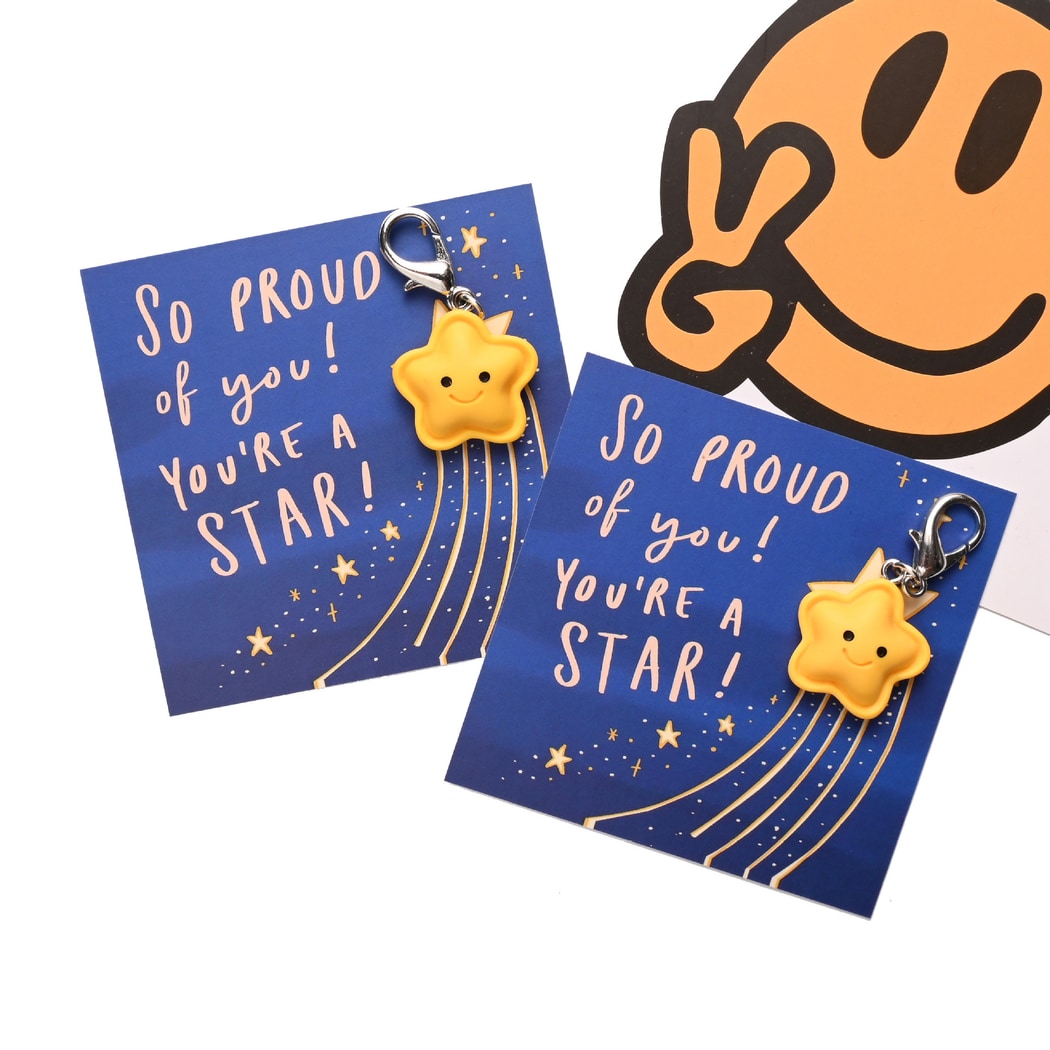 Taphug - Pocket Hug Smiley Face Star Keychain