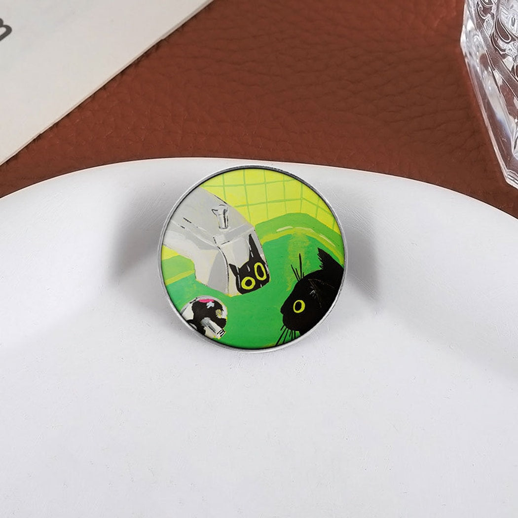 Pinori - Playful Cat Theme Geometry Pin