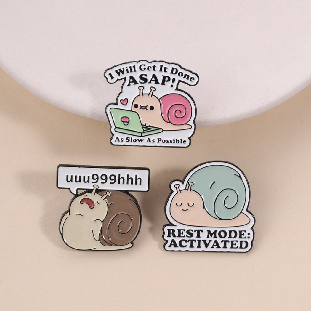 Pinori - Playful Snail Quote Cartoon Decorative Brooch
