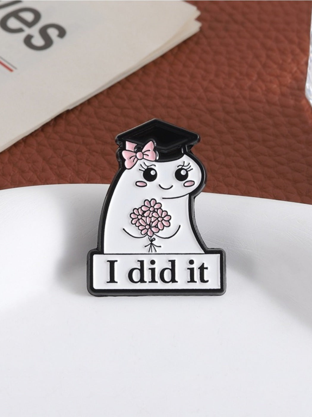 Pinori - Inspirational Ghost Brooch