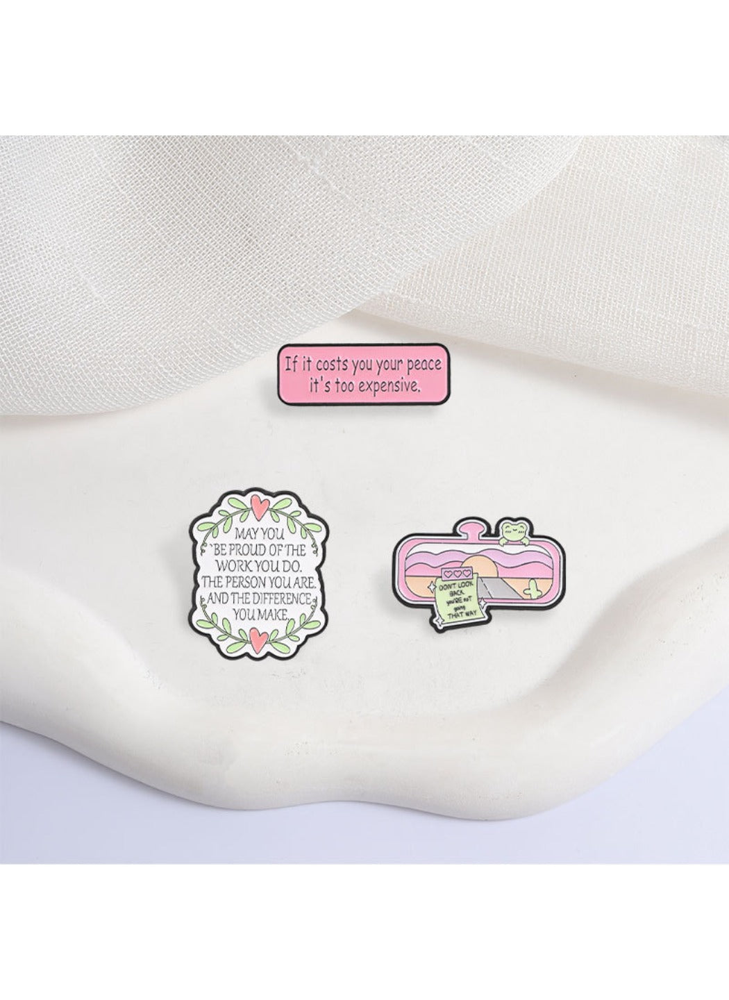 Pinori - Cute Cartoon Badge with Inspiring Words Pin Brooch Badge