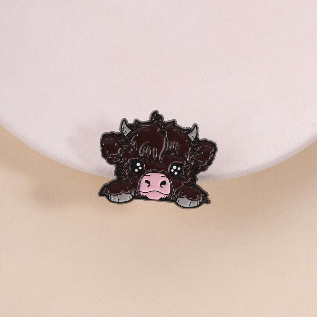 Pinori - Cute Highland Cow Motif Fashion Pin