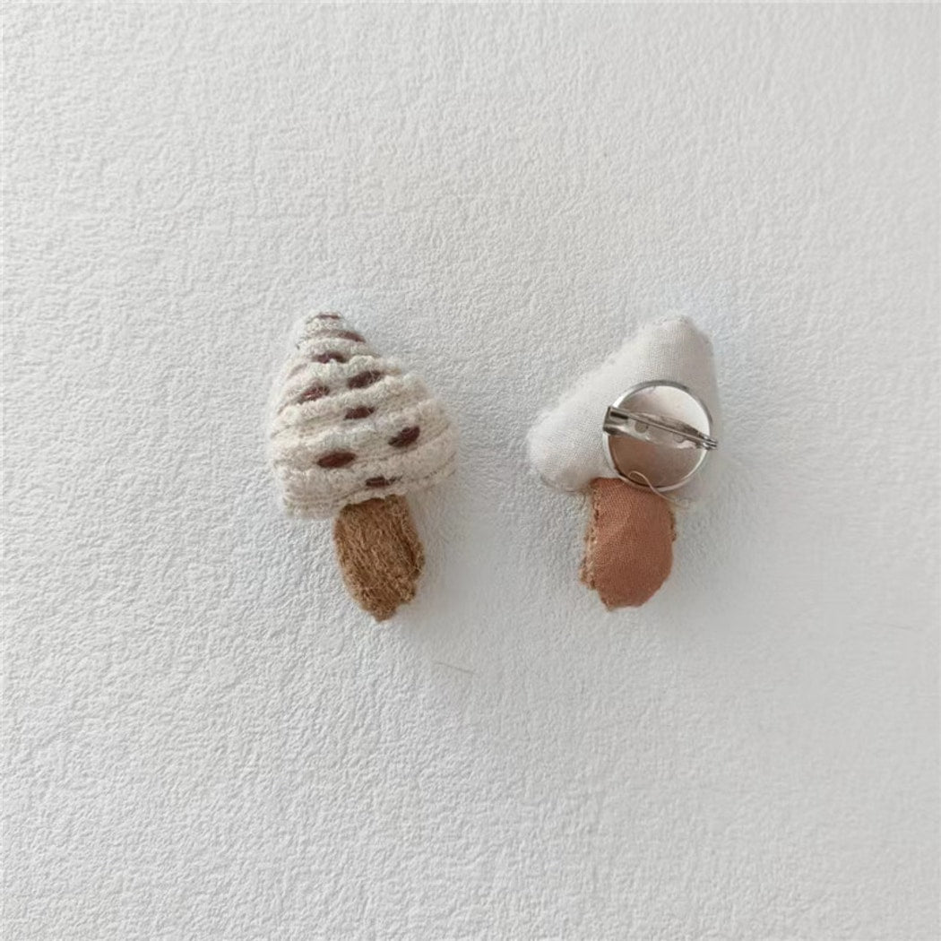 Pinori - Cute Mushroom Motif Decorative Pin