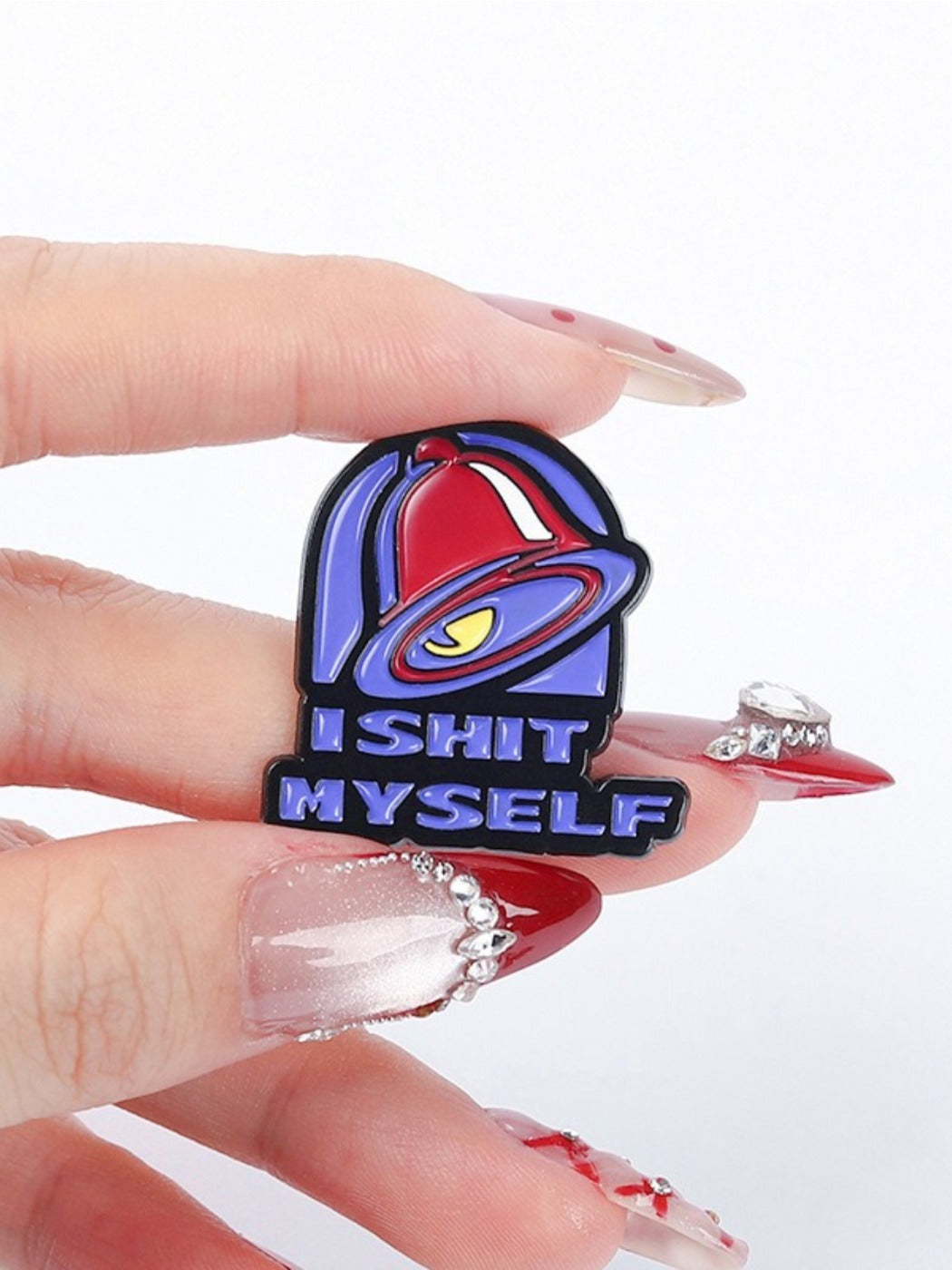 Pinori brooch worn on a jacket lapel showing size and placement