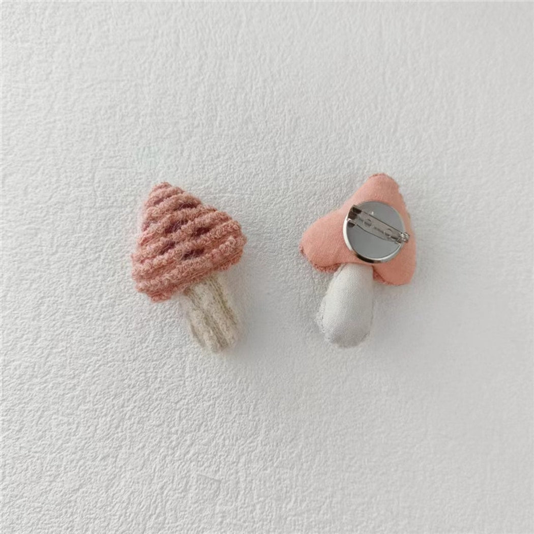 Pinori - Cute Mushroom Motif Decorative Pin