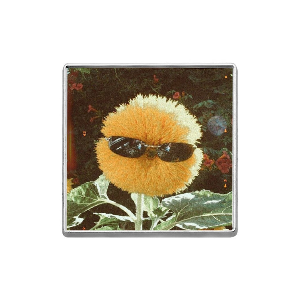 Pinori - Playful Sunglasses Flower Fashion Pin