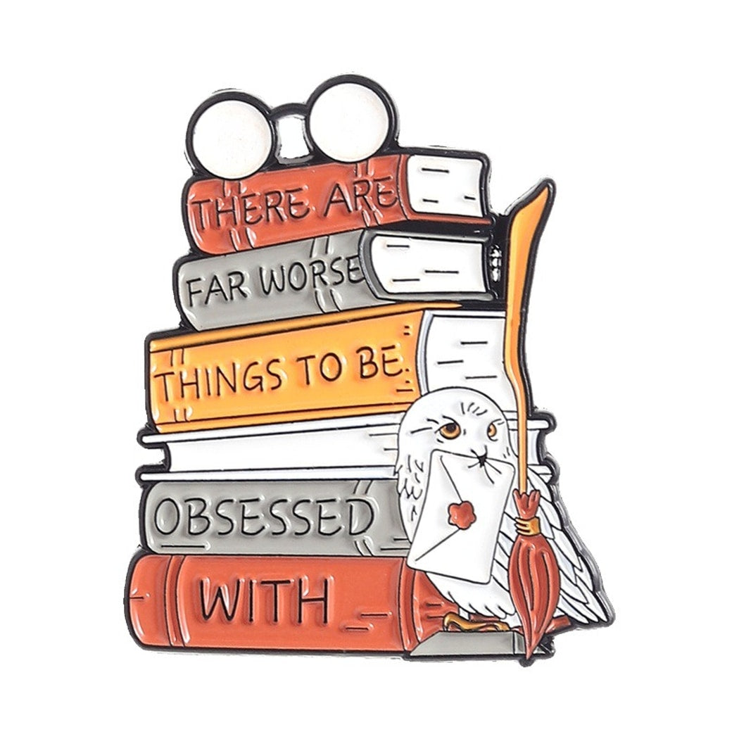 Pinori - Owl and Books Graphic Fashion Pin