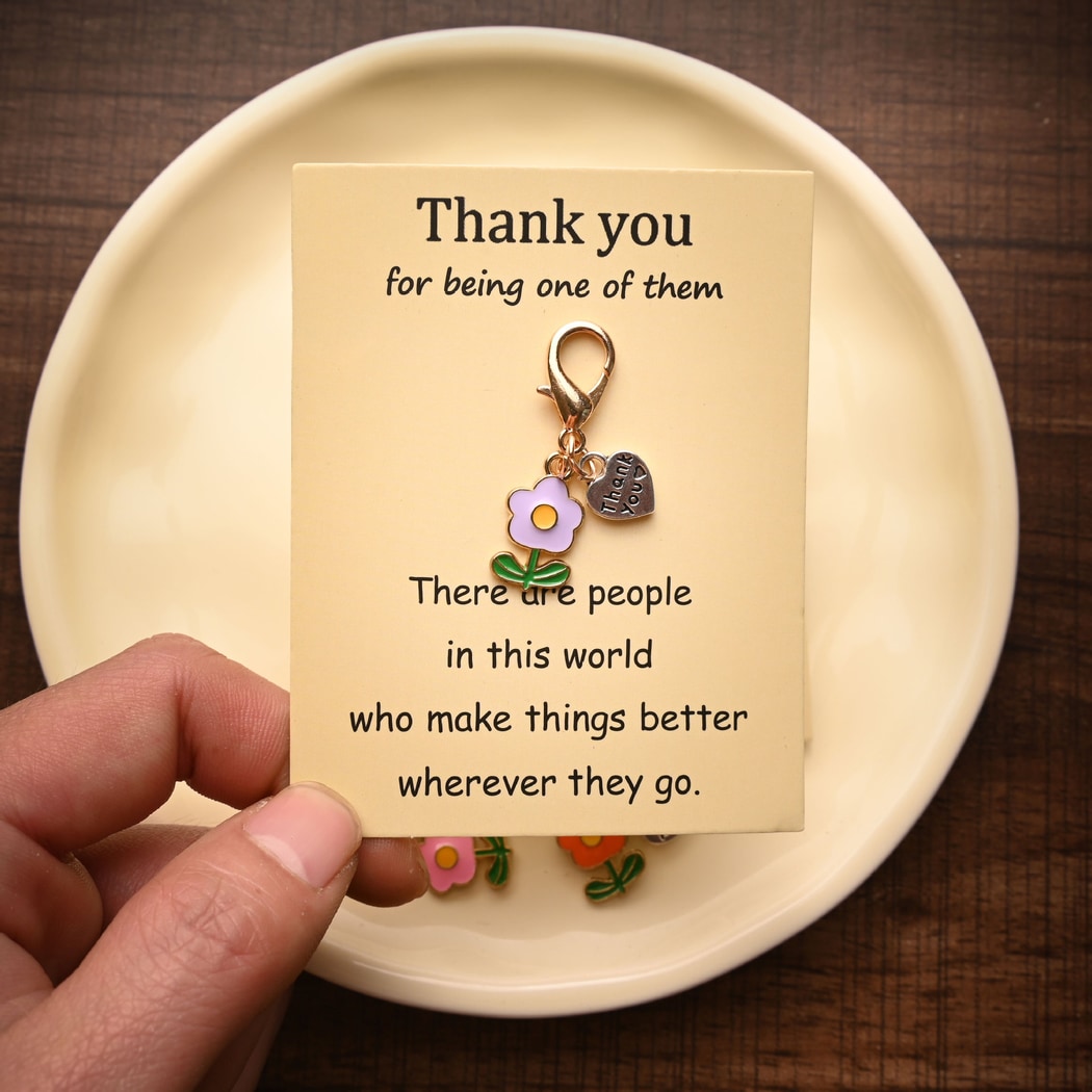 Taphug - Pocket Hug Cute Flower Charm Keychain