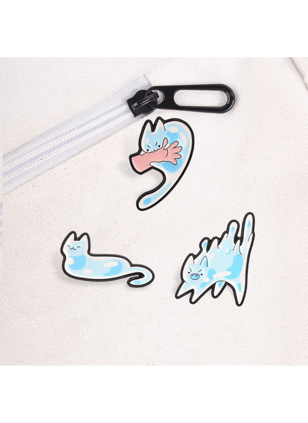 Pinori -  Cute Cartoon Funny Distorted Blue Kitten Pin Brooch Badge