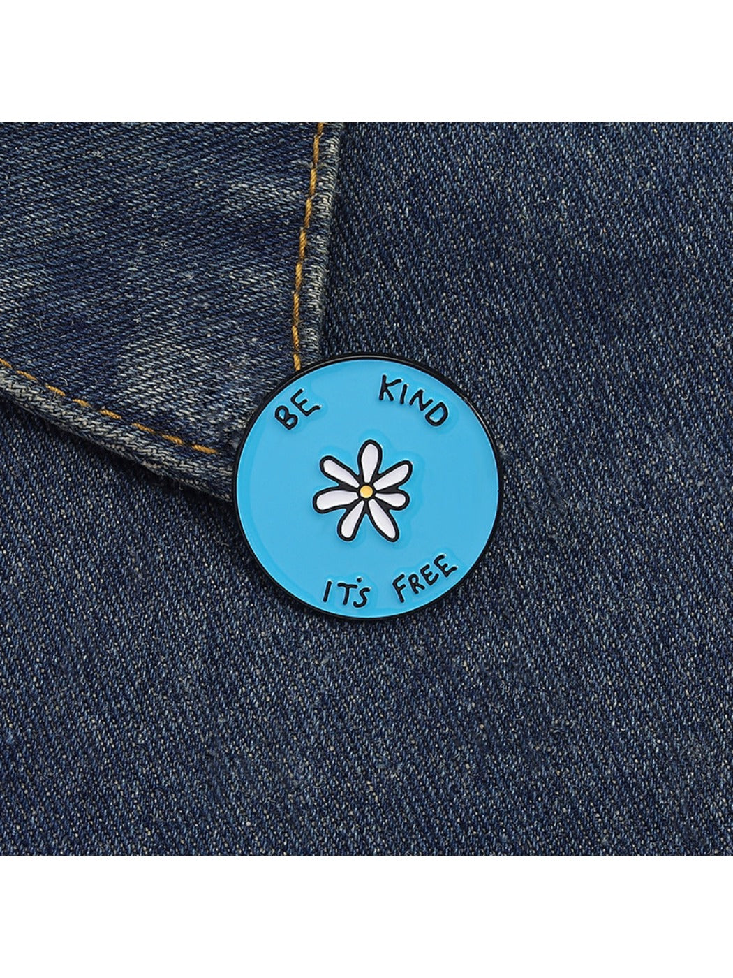 Back of Pinori blue round brooch showing pin clasp mechanism